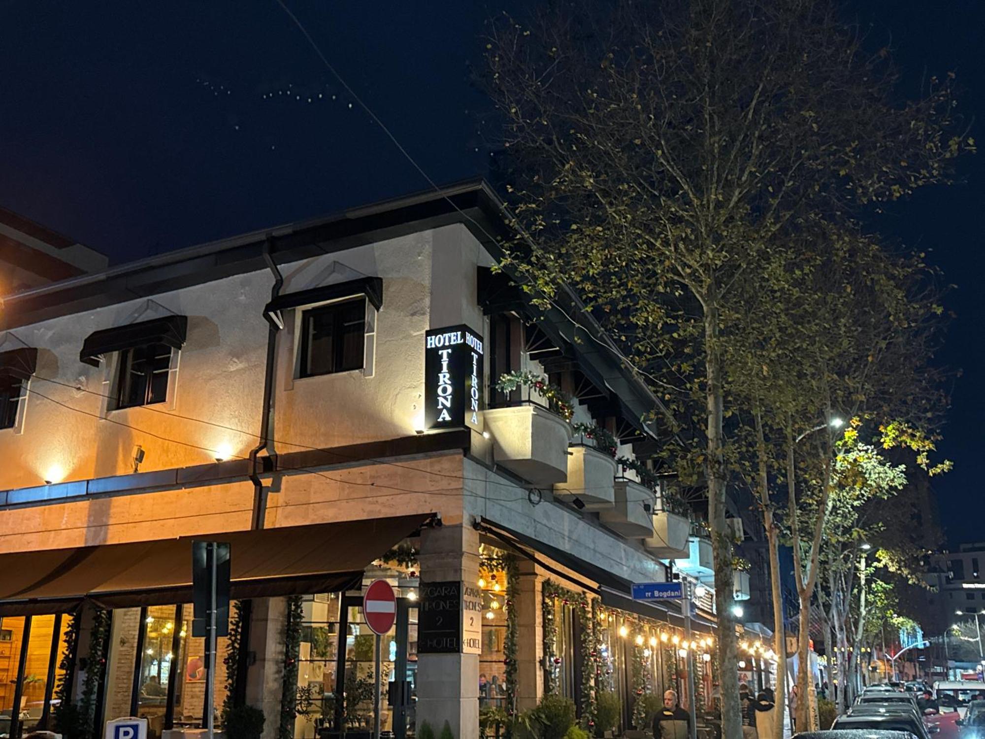 Hotel Tirona Тирана Екстер'єр фото